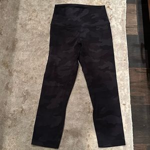 Lululemon camo crop align leggings
